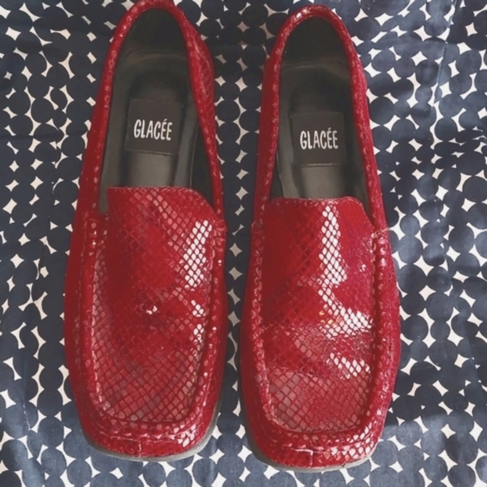 Vintage Glacee red leather snake print loafers, 6M